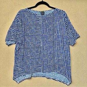 CLARA SUN WOO Womens Size Small Short Sleeve Stretch Top Pullover Blue Print